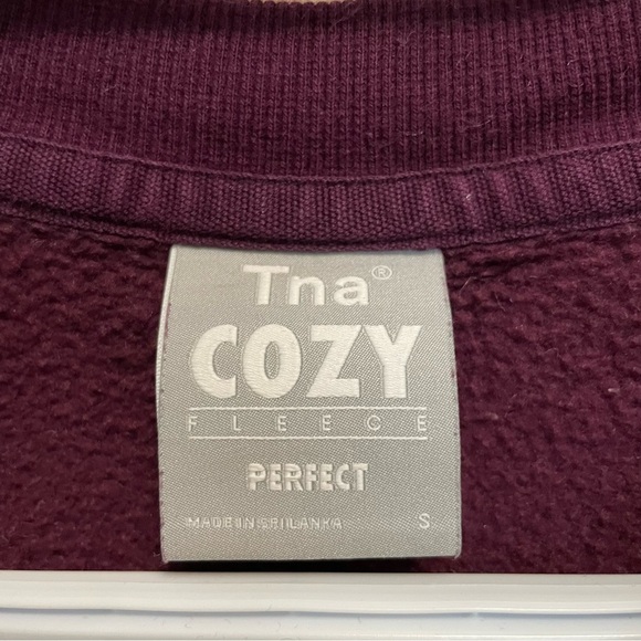 TNA x Disney’s Snow White 80s Reworked Upcycled Sweatshirt - Picture 5 of 11